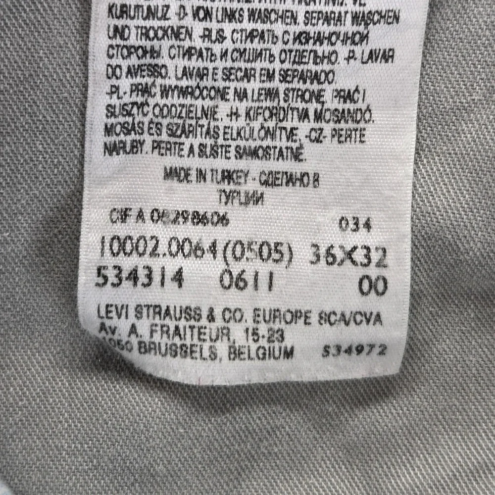 Vintage Levis Engineered Jeans Mens 36x32 Blue Buckle Back One‎ Pocket Twisted